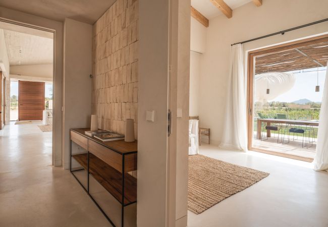 Villa in Manacor - Can Carmel Stilvolle Finca mit 6 Schlafzimmern und Pool zur Monatsmiete bei Manacor Villa in Manacor - Can Carmel Stilvolle Finca mit 6 Schlafzimmern und Pool zur Monatsmiete bei Manacor