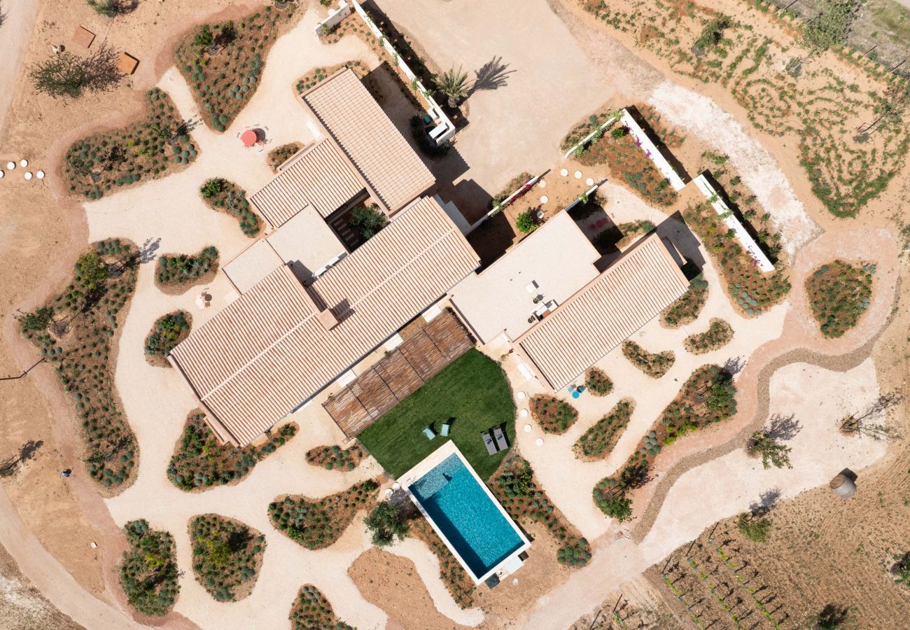 Villa in Manacor - Can Carmel Stilvolle Finca mit 6 Schlafzimmern und Pool zur Monatsmiete bei Manacor