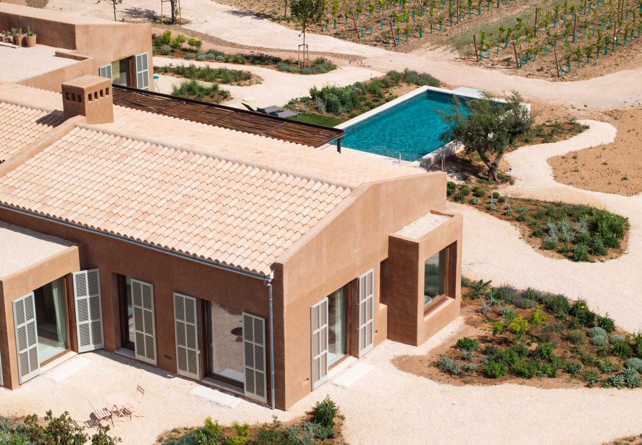 Villa in Manacor - Can Carmel Stilvolle Finca mit 6 Schlafzimmern und Pool zur Monatsmiete bei Manacor