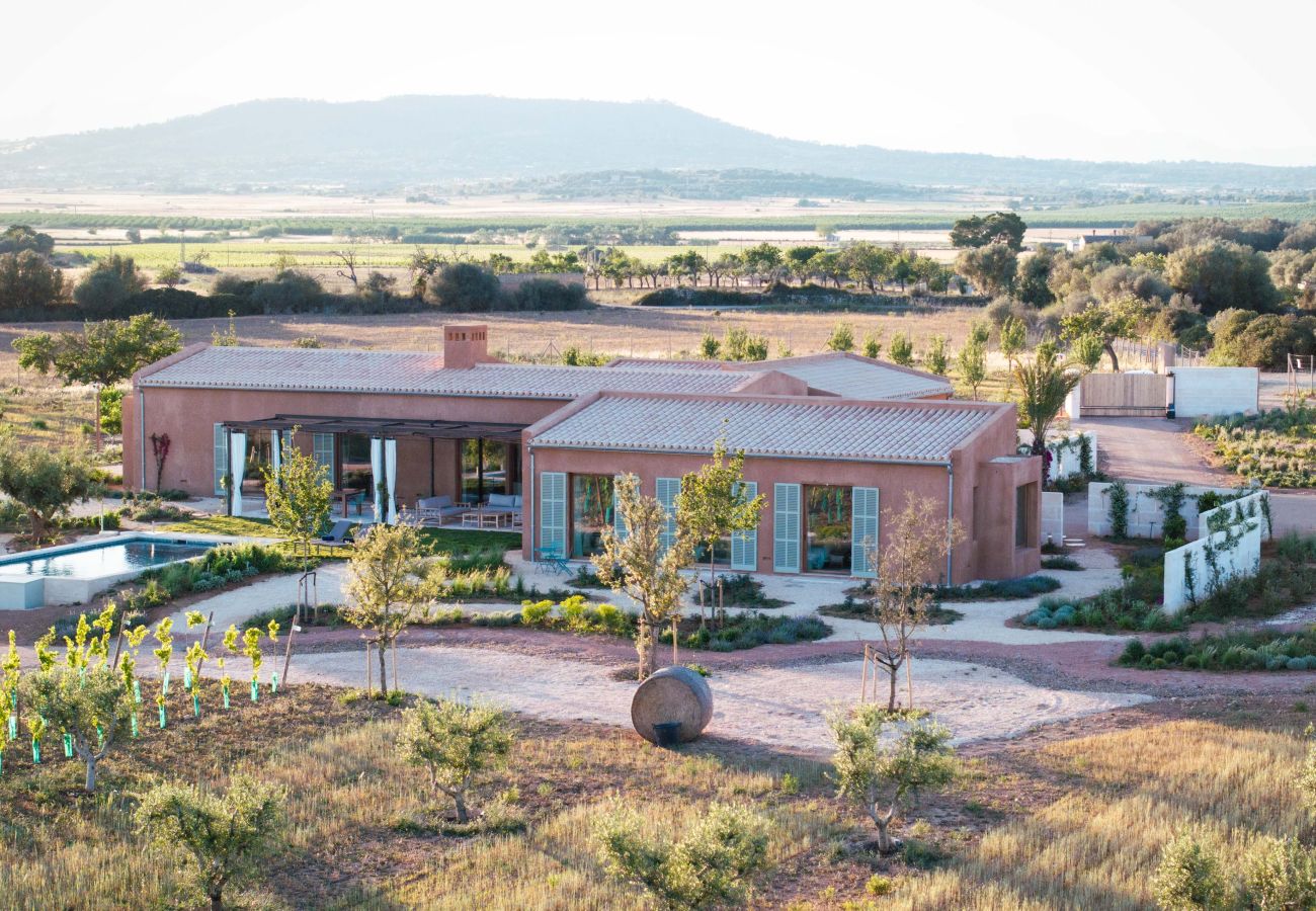 Villa in Manacor - Can Carmel Stilvolle Finca mit 6 Schlafzimmern und Pool zur Monatsmiete bei Manacor