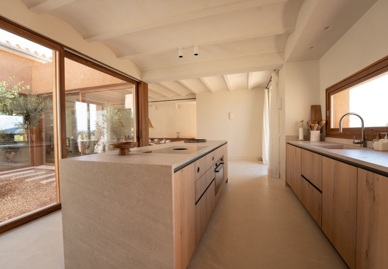 Villa in Manacor - Can Carmel Stilvolle Finca mit 6 Schlafzimmern und Pool zur Monatsmiete bei Manacor