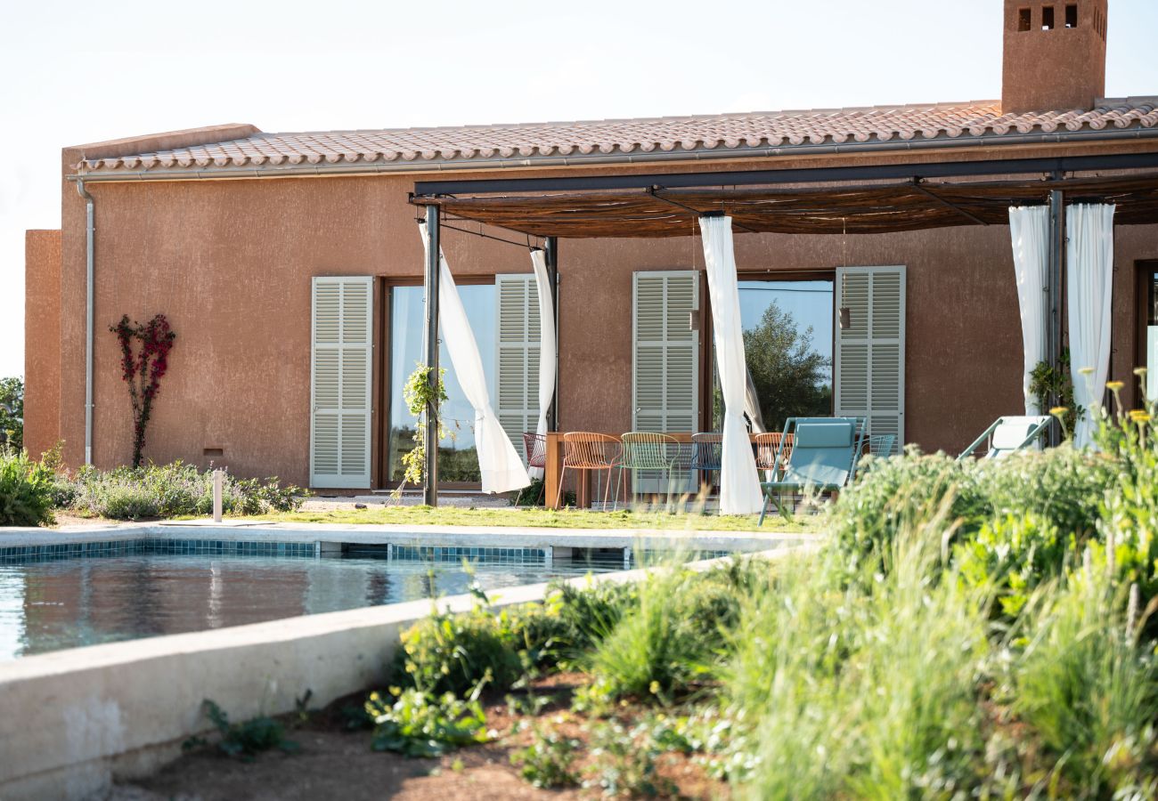 Villa in Manacor - Can Carmel Stilvolle Finca mit 6 Schlafzimmern und Pool zur Monatsmiete bei Manacor