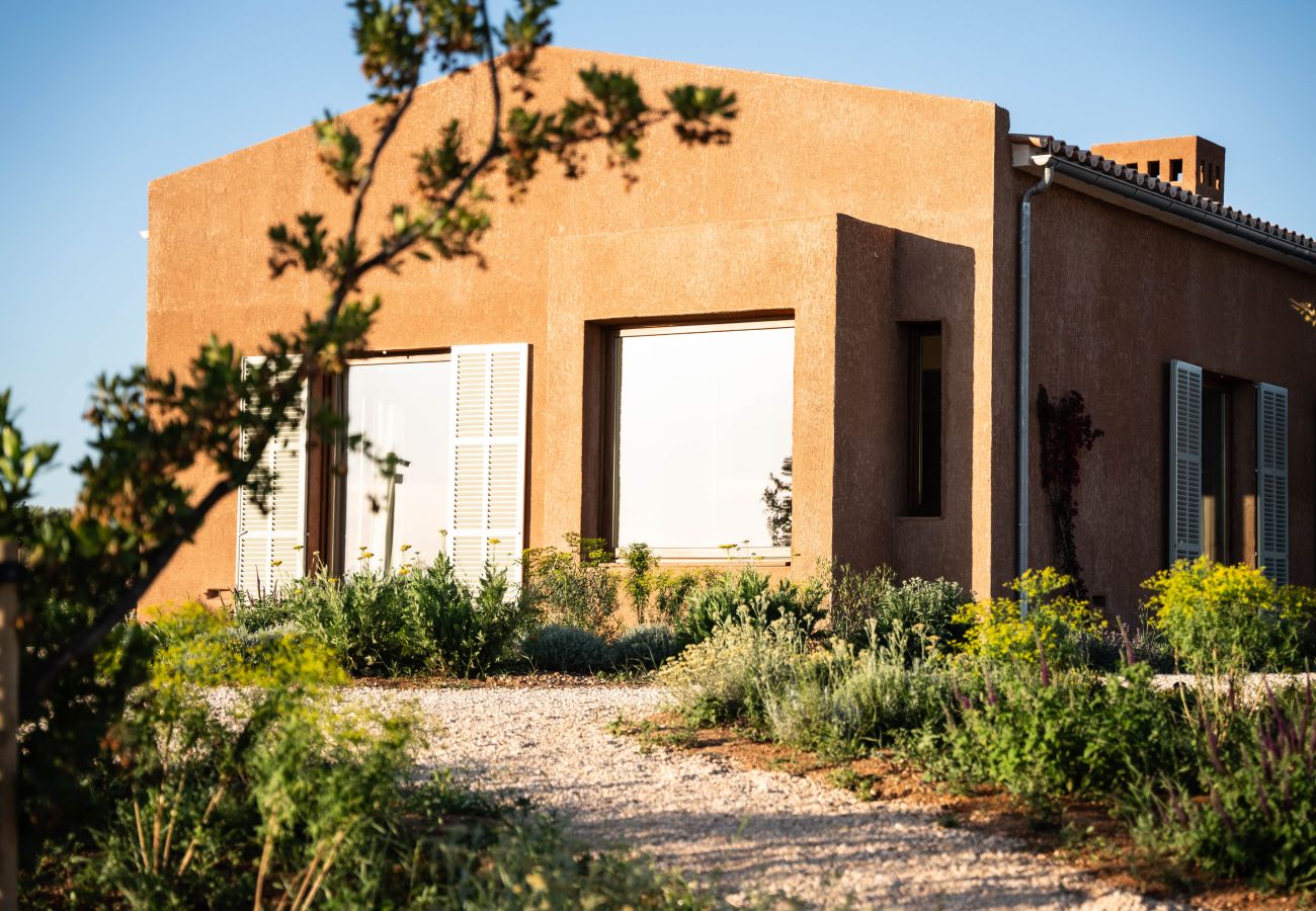 Villa in Manacor - Can Carmel Stilvolle Finca mit 6 Schlafzimmern und Pool zur Monatsmiete bei Manacor