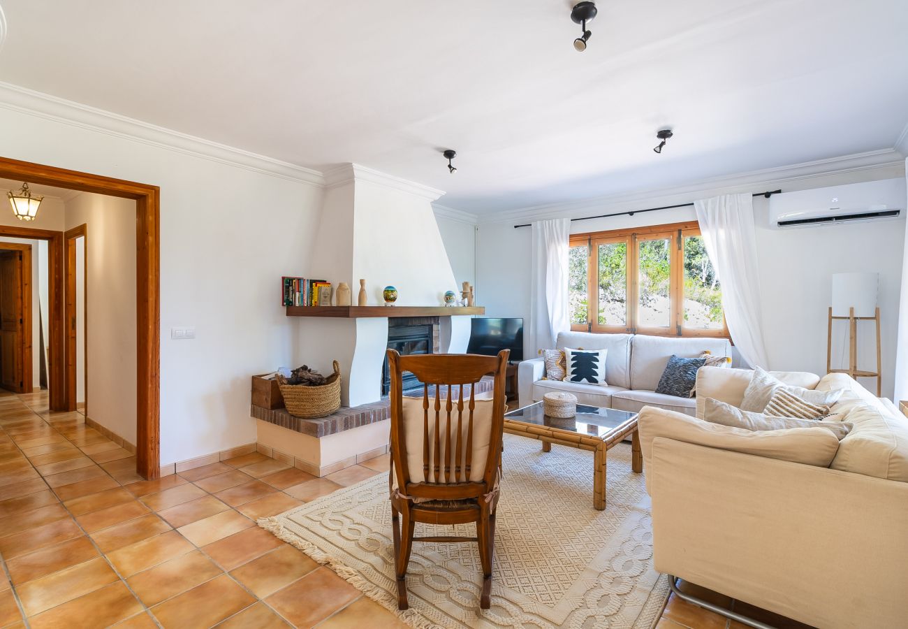 Finca in Puigpunyent - Exklusive Finca in Mallorcas Tramuntana zur monatlichen Vermietung