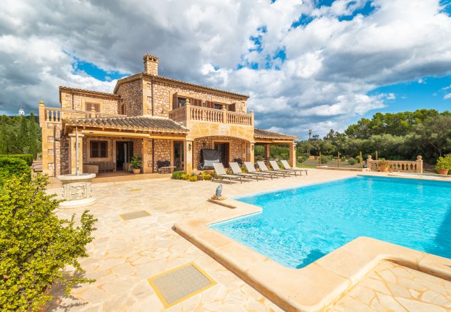 Finca in Son Carrió - Finca Es Molinet Nou Charmantes Ferienhaus mit privatem Pool in Son Carrió Mallorca Finca in Son Carrió - Finca Es Molinet Nou Charmantes Ferienhaus mit privatem Pool in Son Carrió Mallorca