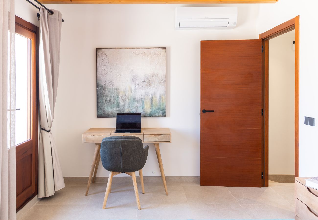 Ferienhaus in Ses Salines - S’Olivera modernes Haus mit Pool in Ses Salines zur monatlichen Miete auf Mallorca