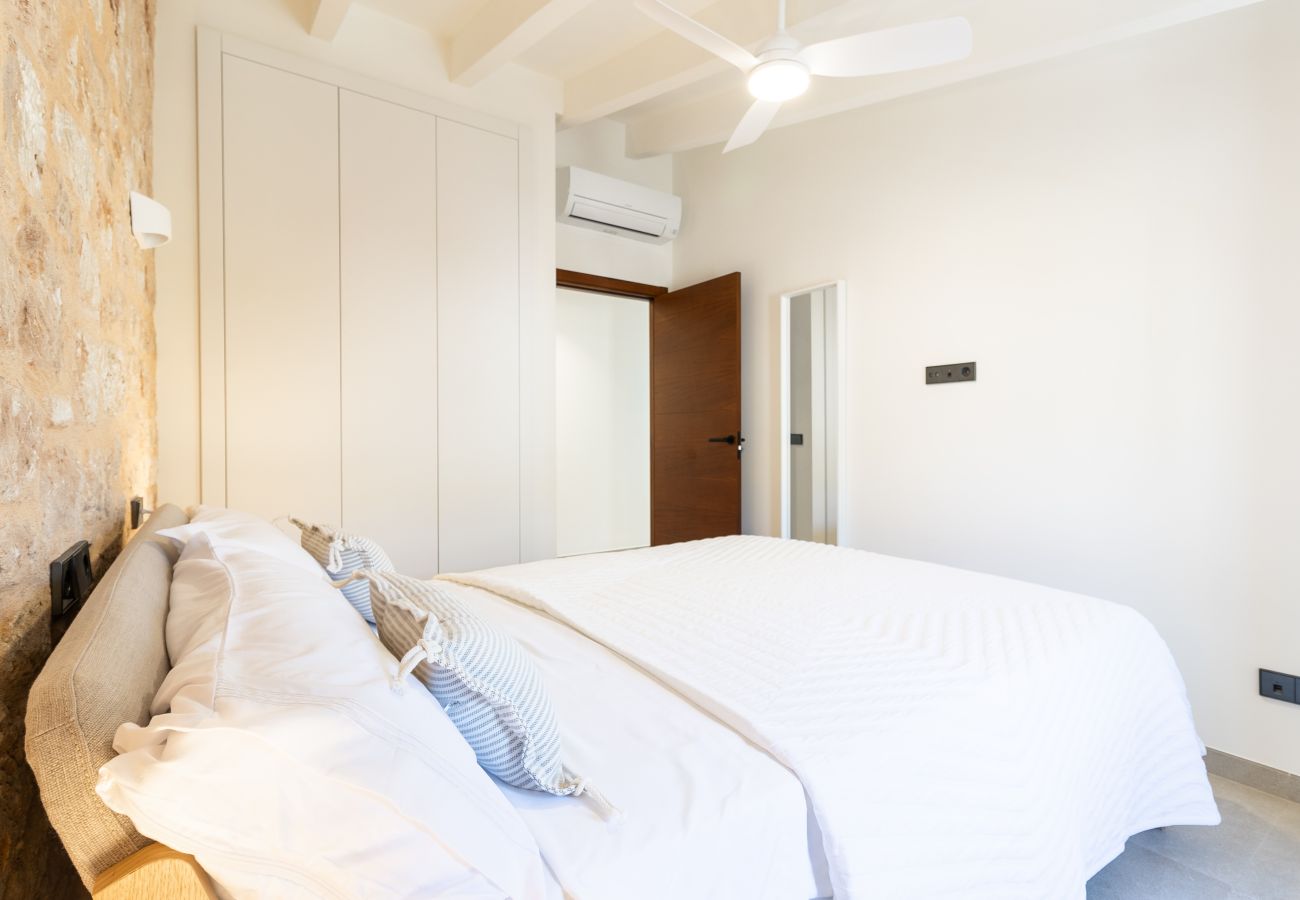 Ferienhaus in Ses Salines - S’Olivera modernes Haus mit Pool in Ses Salines zur monatlichen Miete auf Mallorca