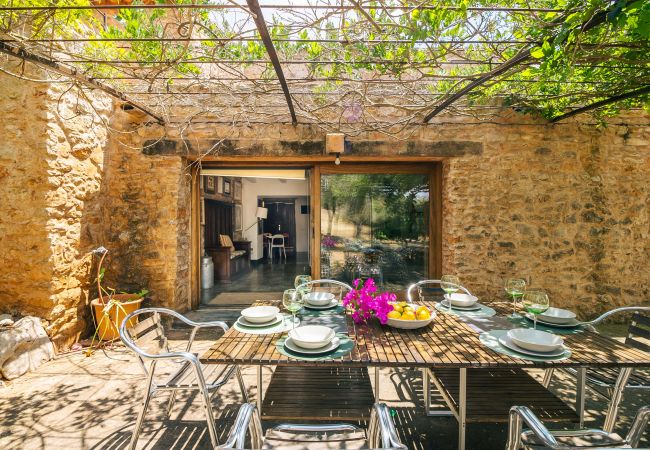 Ferienhaus in Felanitx - Can Pessal Finca in den Bergen mit privatem Pool nahe Es Carritx Mallorca Ferienhaus in Felanitx - Can Pessal Finca in den Bergen mit privatem Pool nahe Es Carritx Mallorca