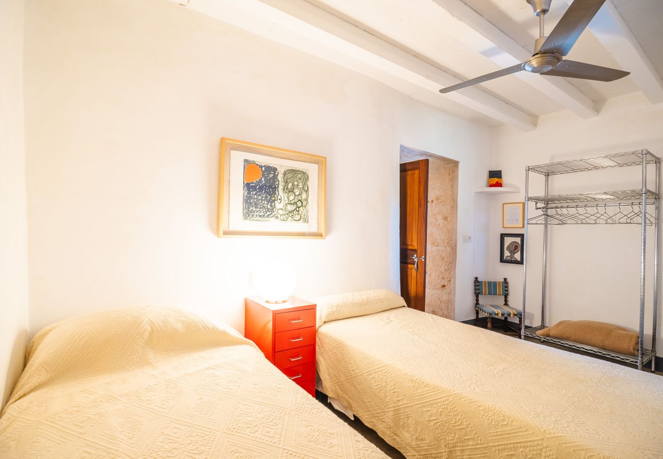 Ferienhaus in Cas Concos - Can Pessal Finca in den Bergen mit privatem Pool nahe Es Carritx Mallorca