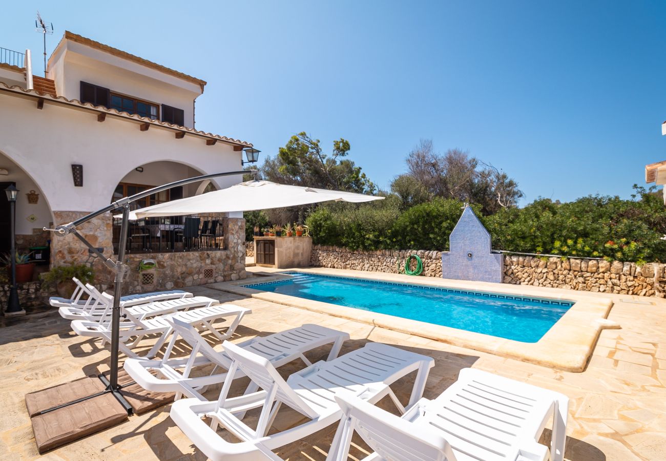 Ferienhaus in Cala Llombards - Ferienhaus Can Monxu in Cala Llombards mit Pool und Meerblick