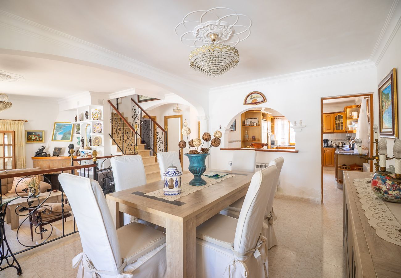 Ferienhaus in Cala Llombards - Ferienhaus Can Monxu in Cala Llombards mit Pool und Meerblick