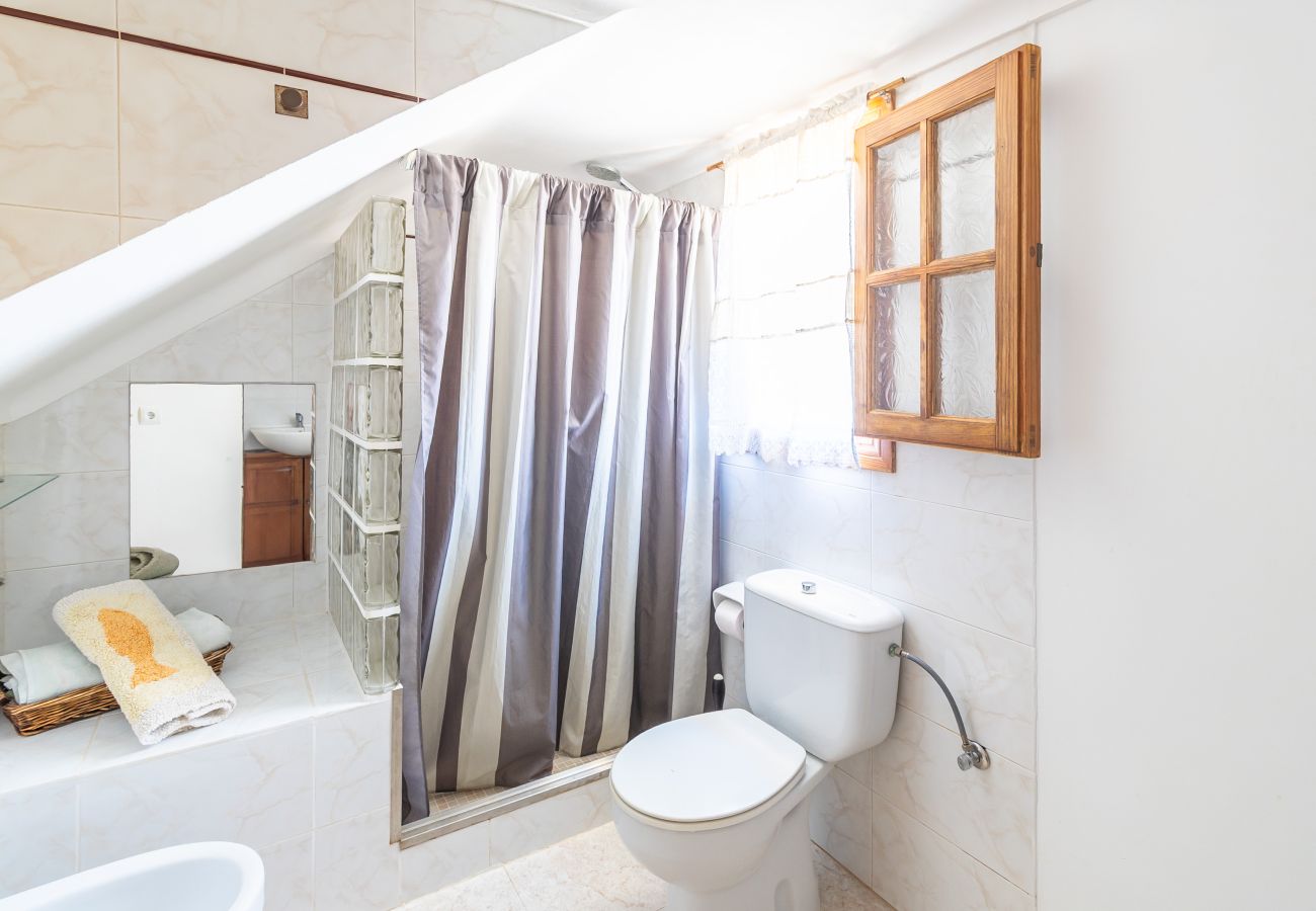 Ferienhaus in Cala Llombards - Ferienhaus Can Monxu in Cala Llombards mit Pool und Meerblick