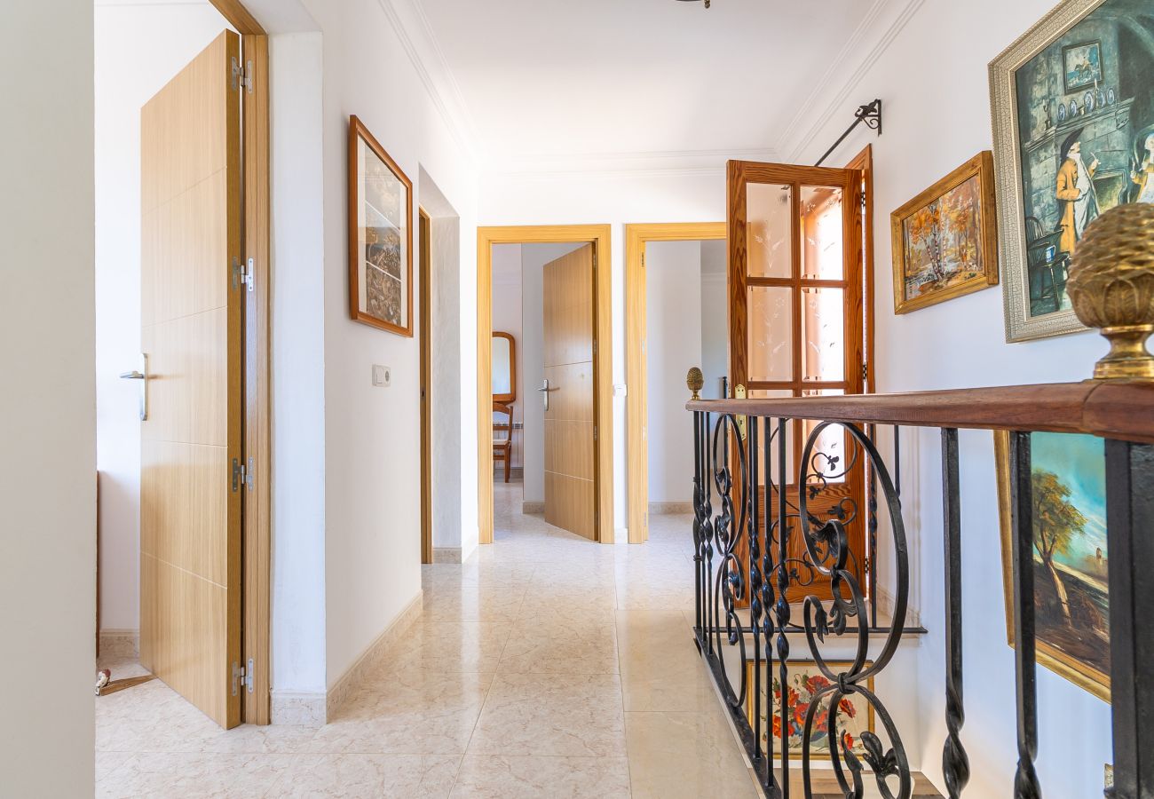 Ferienhaus in Cala Llombards - Ferienhaus Can Monxu in Cala Llombards mit Pool und Meerblick