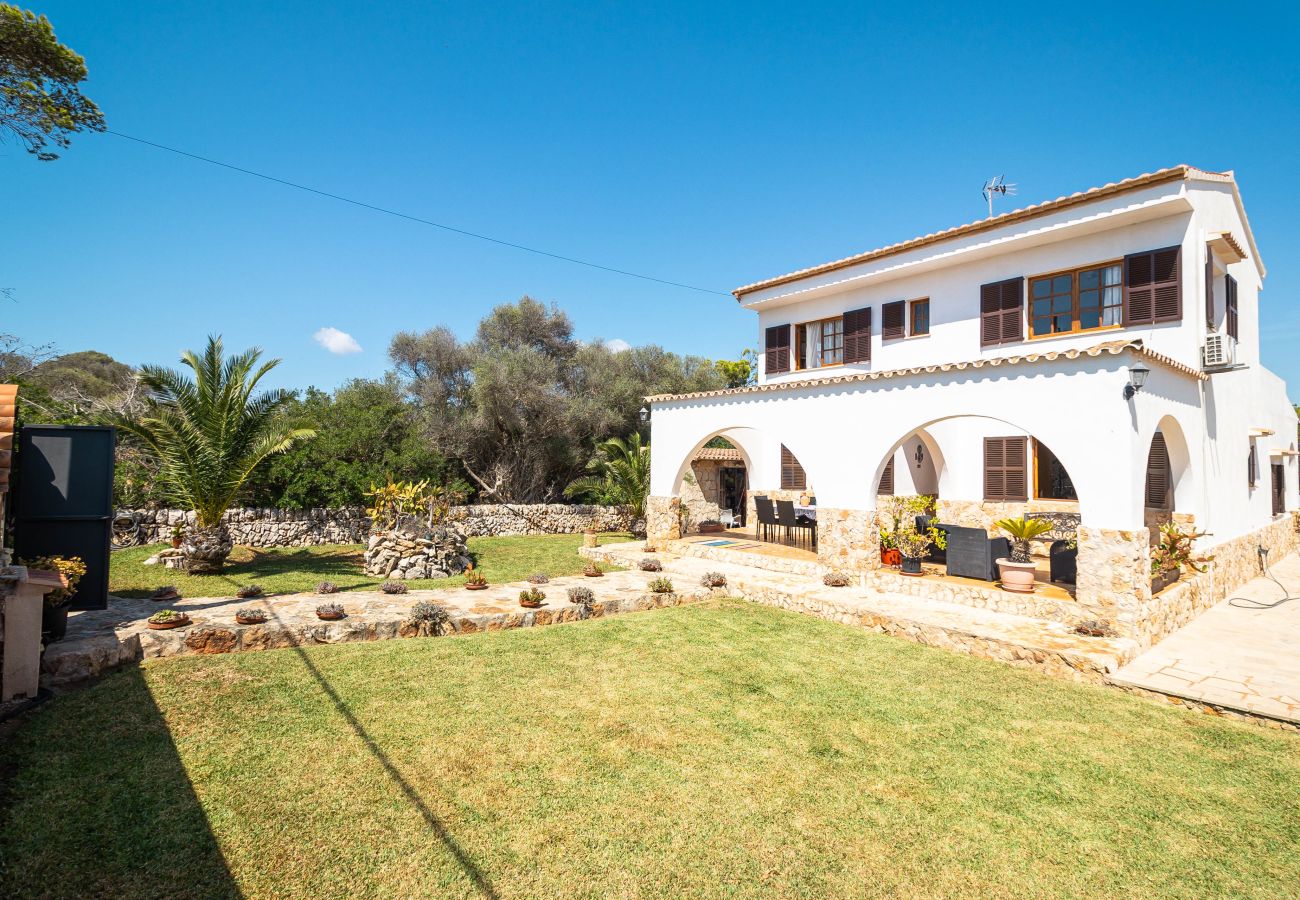 Ferienhaus in Cala Llombards - Ferienhaus Can Monxu in Cala Llombards mit Pool und Meerblick