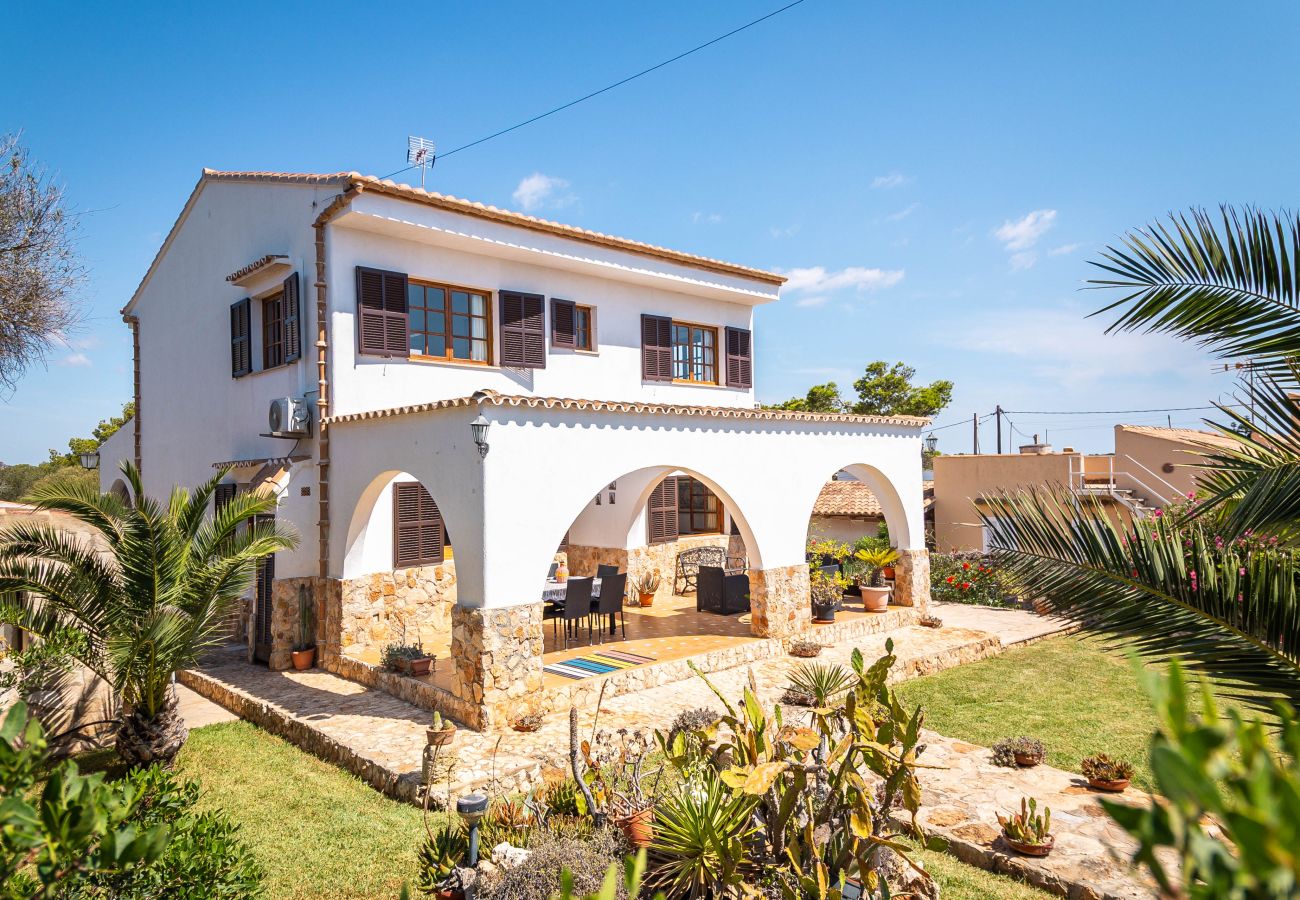 Ferienhaus in Cala Llombards - Ferienhaus Can Monxu in Cala Llombards mit Pool und Meerblick