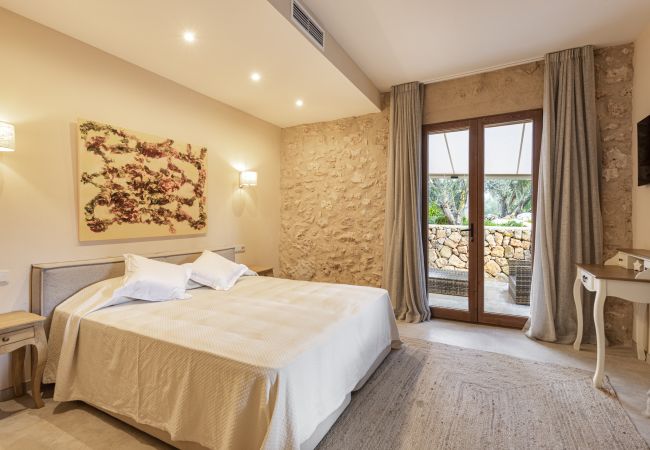  in LLucmajor - Finca Terra Vella Luxusfinca mit bis zu 11 Schlafzimmern zur monatlichen Vermietung auf Mallorca