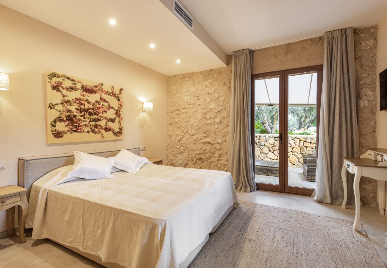 Finca in LLucmajor - Finca Terra Vella Luxusfinca mit bis zu 11 Schlafzimmern zur monatlichen Vermietung auf Mallorca
