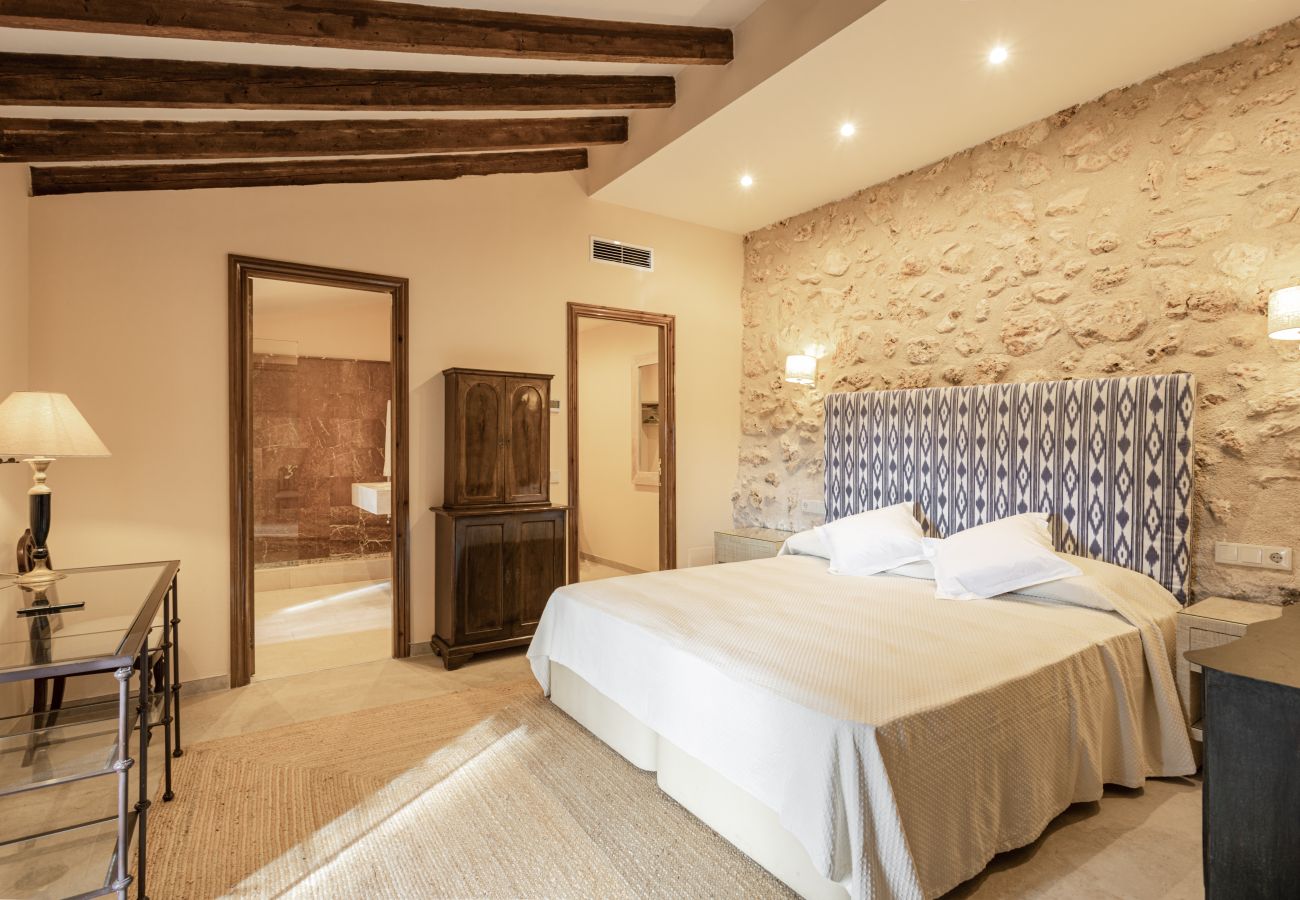 Finca in LLucmajor - Finca Terra Vella Luxusfinca mit bis zu 11 Schlafzimmern zur monatlichen Vermietung auf Mallorca