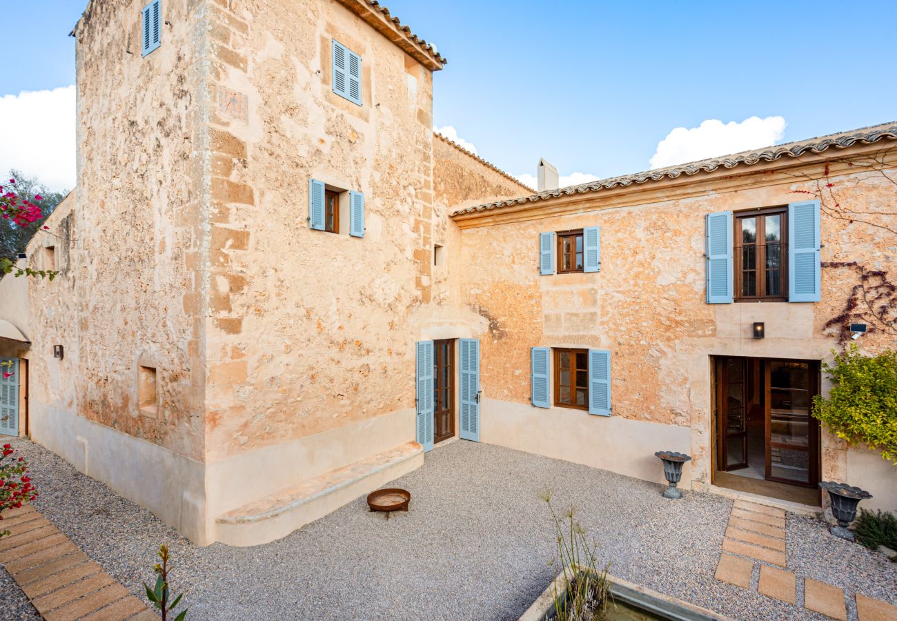 Finca in LLucmajor - Finca Terra Vella Luxusfinca mit bis zu 11 Schlafzimmern zur monatlichen Vermietung auf Mallorca