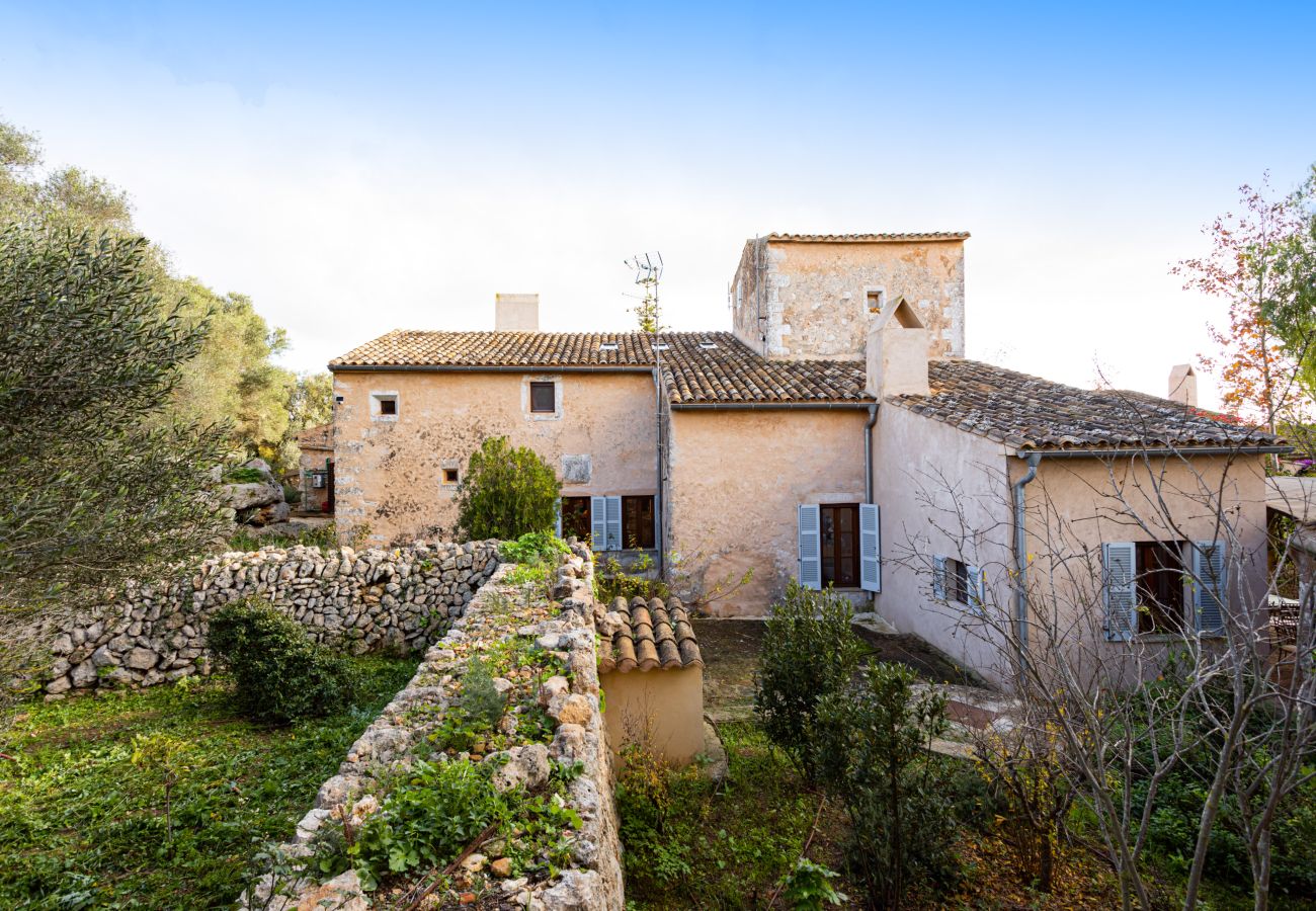 Finca in LLucmajor - Finca Terra Vella Luxusfinca mit bis zu 11 Schlafzimmern zur monatlichen Vermietung auf Mallorca