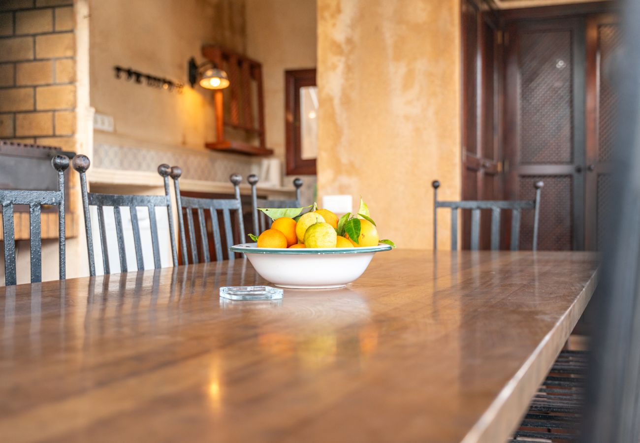 Finca in Manacor - Ferienhaus El Castillo mit Pool für 12 Personen bei Manacor auf Mallorca