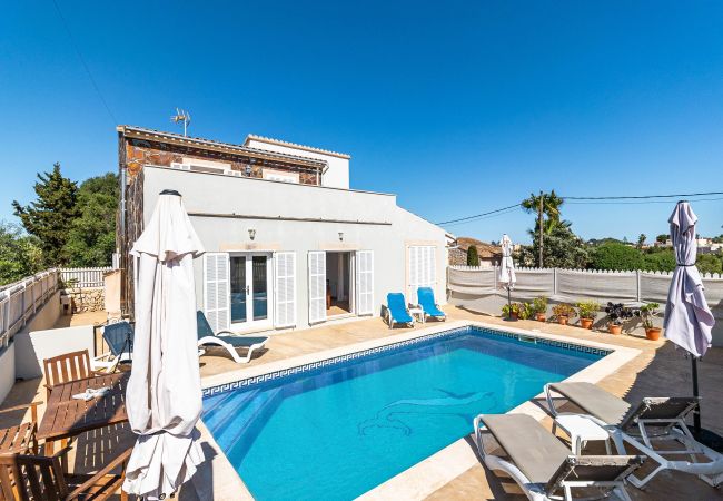 Ferienhaus in Es Llombards - Ferienhaus in Cala Llombards mit Pool und Meerblick nahe Santanyí auf Mallorca 
