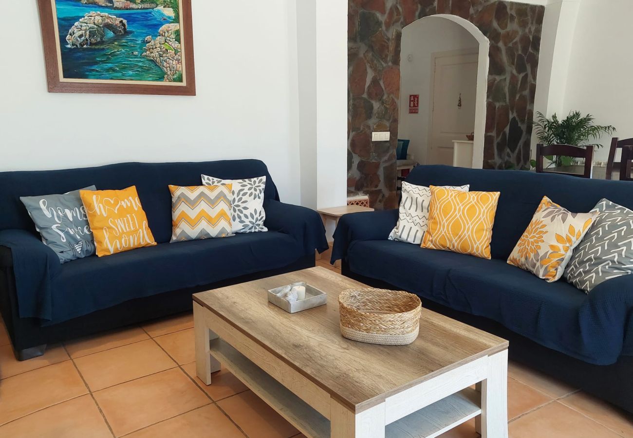 Ferienhaus in Es Llombards - Ferienhaus in Cala Llombards mit Pool und Meerblick nahe Santanyí auf Mallorca 