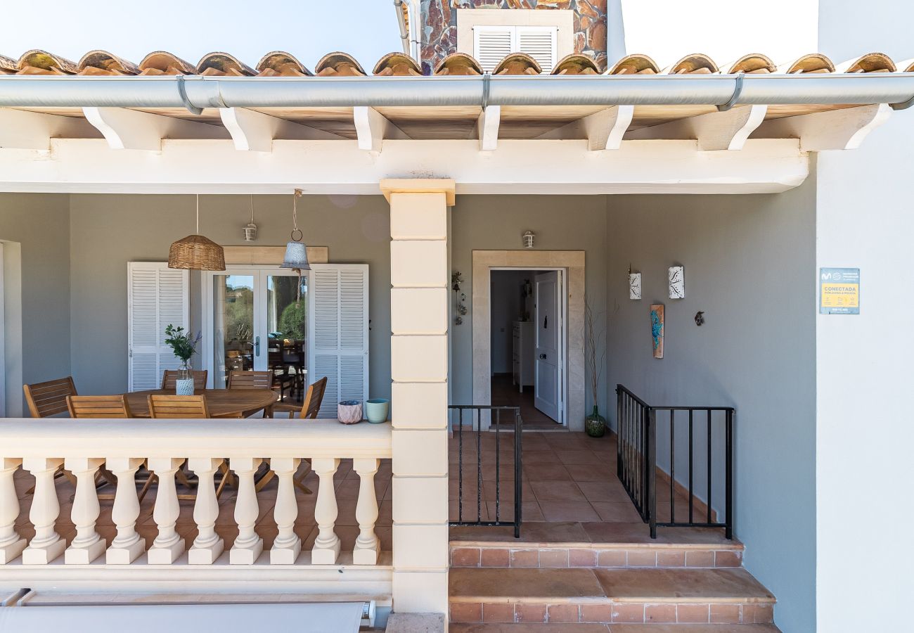 Ferienhaus in Es Llombards - Ferienhaus in Cala Llombards mit Pool und Meerblick nahe Santanyí auf Mallorca 