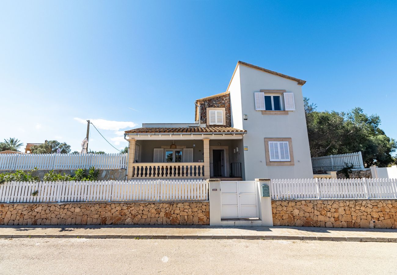 Ferienhaus in Es Llombards - Ferienhaus in Cala Llombards mit Pool und Meerblick nahe Santanyí auf Mallorca 