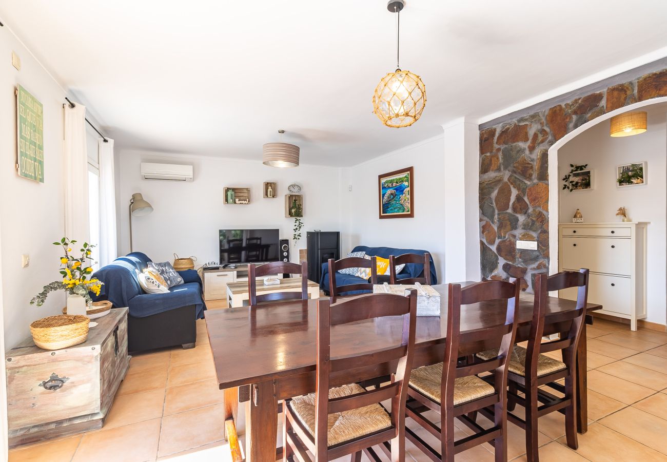Ferienhaus in Es Llombards - Ferienhaus in Cala Llombards mit Pool und Meerblick nahe Santanyí auf Mallorca 