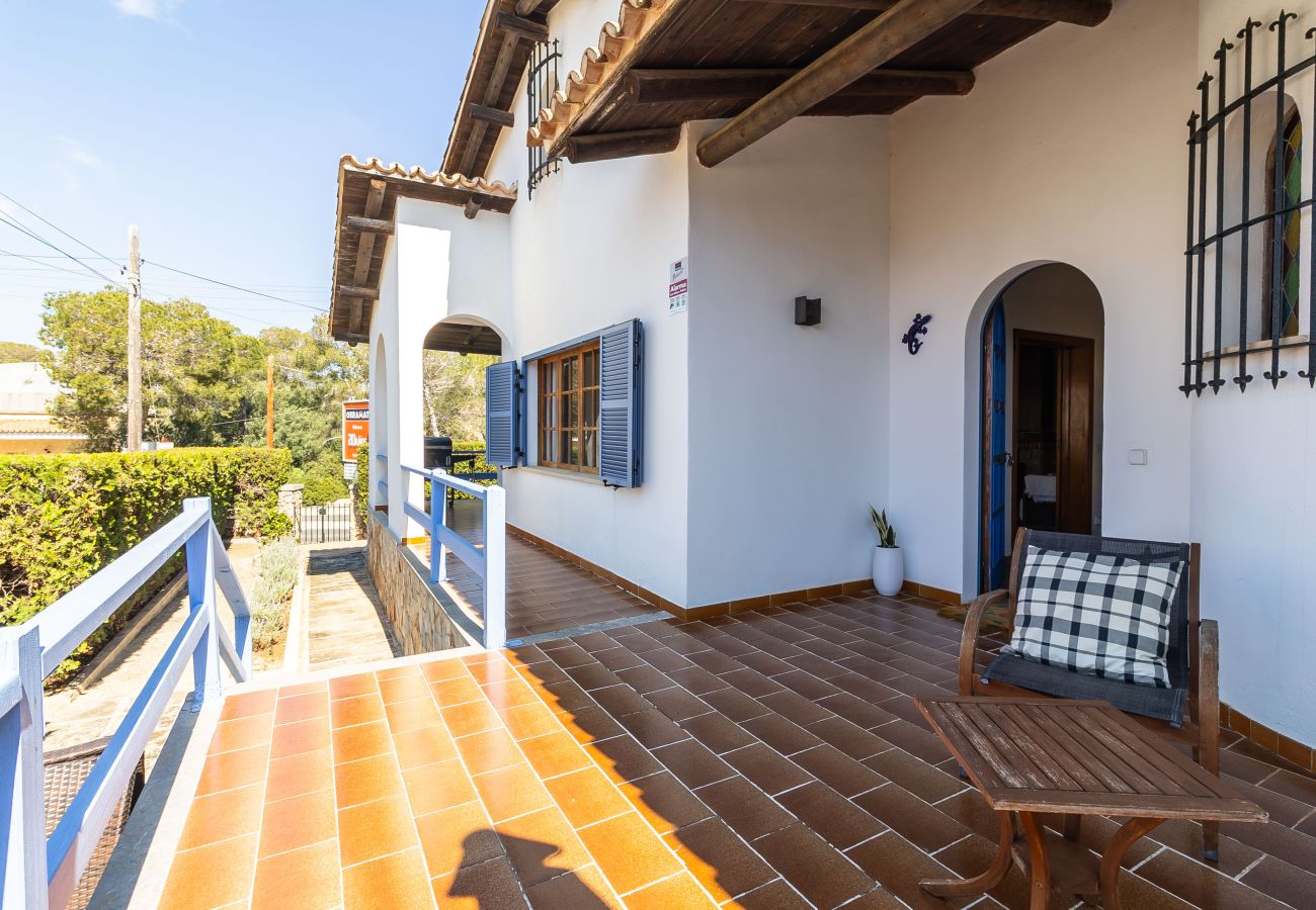 Ferienhaus in Cala Figuera - Casa Dragonera Ferienhaus in Cala Figuera in zentraler Lage nur wenige Minuten vom Hafen entfernt