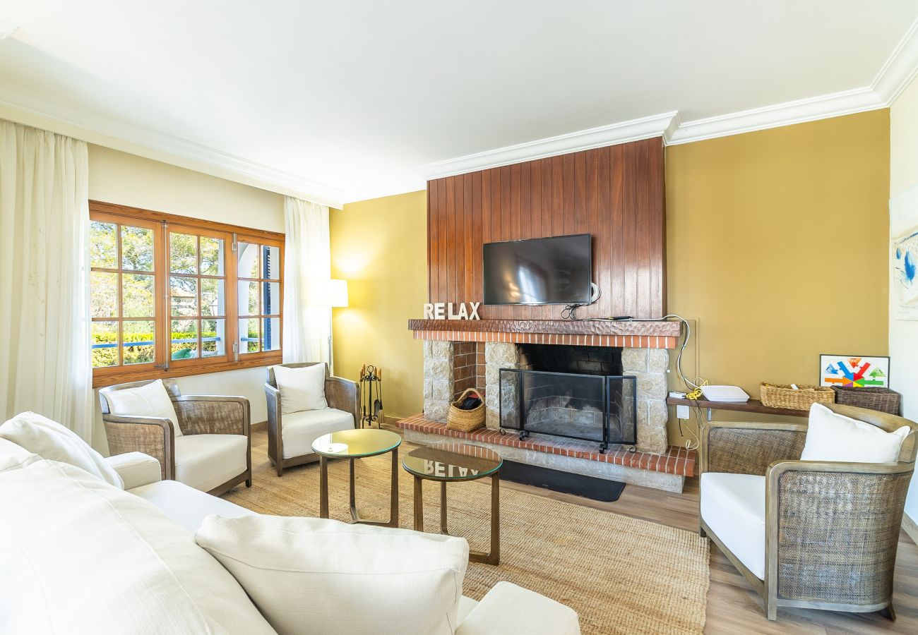 Ferienhaus in Cala Figuera - Casa Dragonera Ferienhaus in Cala Figuera in zentraler Lage nur wenige Minuten vom Hafen entfernt