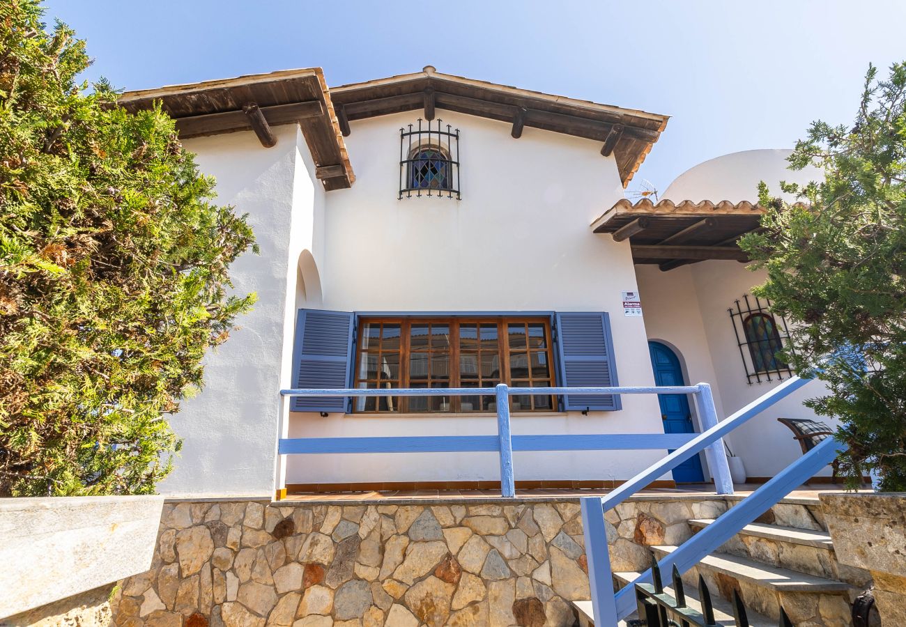 Ferienhaus in Cala Figuera - Casa Dragonera Ferienhaus in Cala Figuera in zentraler Lage nur wenige Minuten vom Hafen entfernt