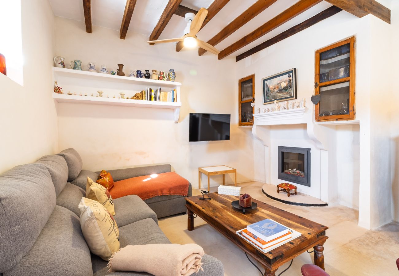 Ferienhaus in Ariany - Möbliertes Haus mit privatem Pool in Ariany Mallorca zur monatlichen Vermietung