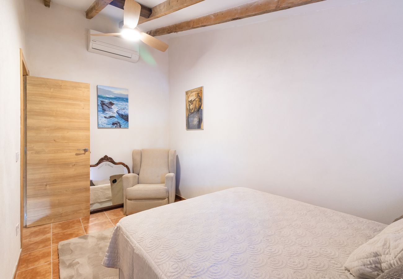 Ferienhaus in Ariany - Möbliertes Haus mit privatem Pool in Ariany Mallorca zur monatlichen Vermietung