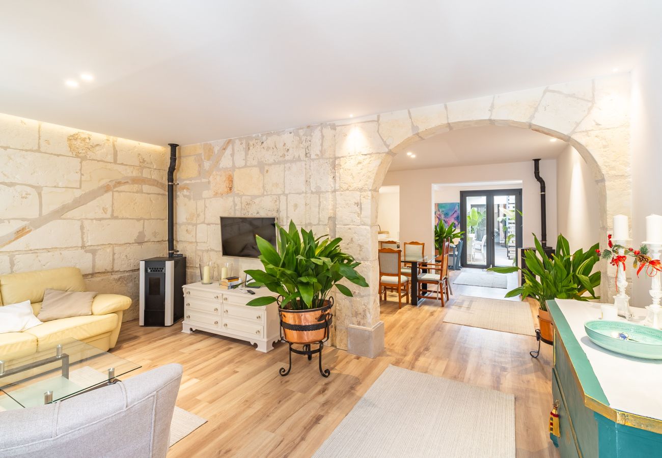 Ferienhaus in Santa Margarida - Stadthaus Santa Margalida mit privatem Pool zur monatlichen Vermietung