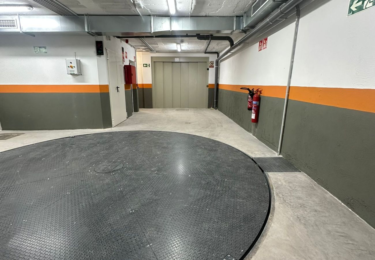 Piso en Palma  - Apartamento moderno en alquiler de larga estancia en Palma con 3 dormitorios y terraza