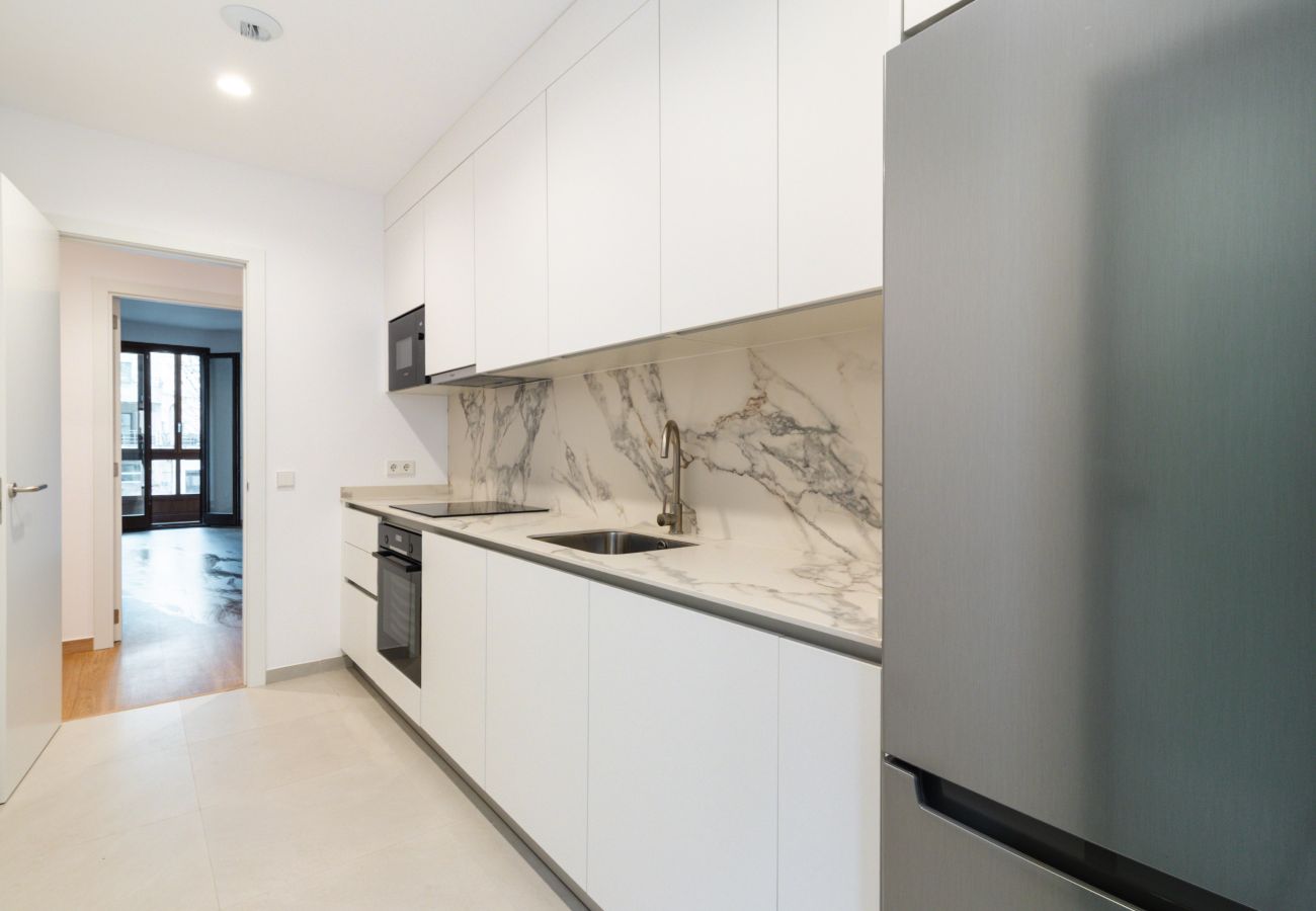 Piso en Palma  - Apartamento moderno en alquiler de larga estancia en Palma con 3 dormitorios y terraza