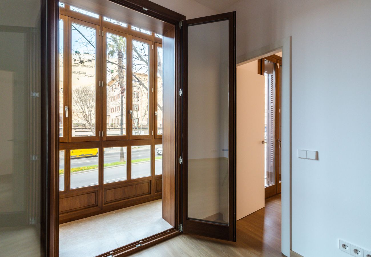 Piso en Palma  - Apartamento moderno en alquiler de larga estancia en Palma con 3 dormitorios y terraza