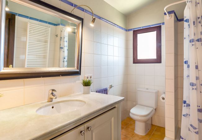 Finca en Santanyi - Finca Ses Mires casa vacacional con 5 dormitorios, piscina, vistas al mar y a poca distancia de la playa en Santanyí Finca en Santanyi - Finca Ses Mires casa vacacional con 5 dormitorios, piscina, vistas al mar y a poca distancia de la playa en Santanyí