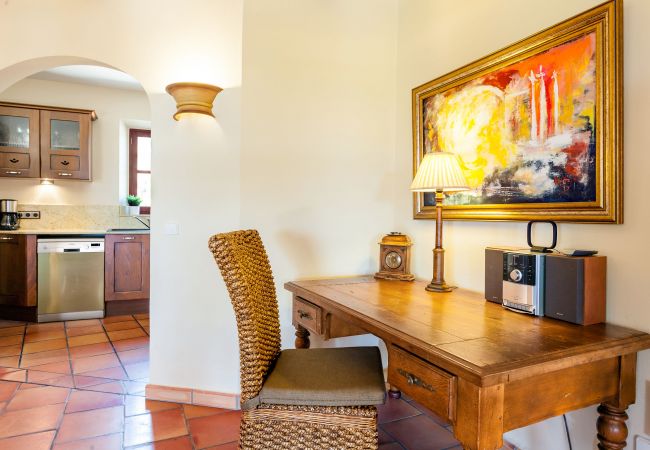 Finca en Santanyi - Finca Ses Mires casa vacacional con 5 dormitorios, piscina, vistas al mar y a poca distancia de la playa en Santanyí Finca en Santanyi - Finca Ses Mires casa vacacional con 5 dormitorios, piscina, vistas al mar y a poca distancia de la playa en Santanyí