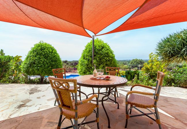 Finca en Santanyi - Finca Ses Mires casa vacacional con 5 dormitorios, piscina, vistas al mar y a poca distancia de la playa en Santanyí Finca en Santanyi - Finca Ses Mires casa vacacional con 5 dormitorios, piscina, vistas al mar y a poca distancia de la playa en Santanyí