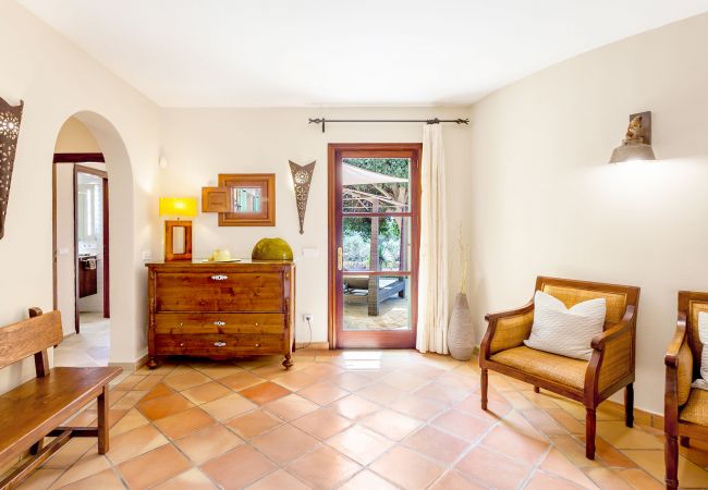 Finca en Santanyi - Finca Ses Mires casa vacacional con 5 dormitorios, piscina, vistas al mar y a poca distancia de la playa en Santanyí Finca en Santanyi - Finca Ses Mires casa vacacional con 5 dormitorios, piscina, vistas al mar y a poca distancia de la playa en Santanyí