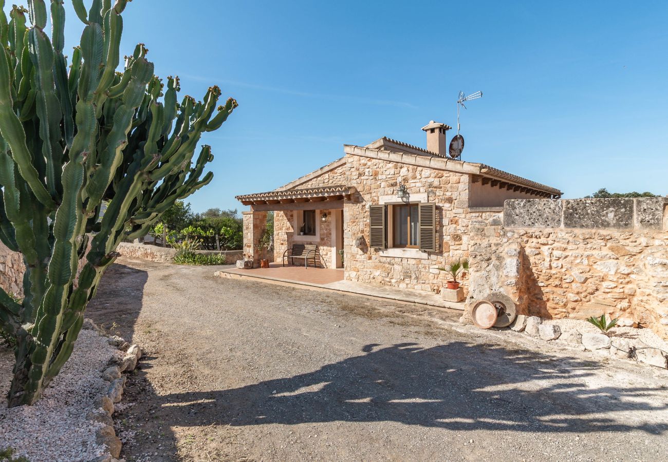 Finca en Santanyi - Sa Madoneta encantadora casa vacacional con vistas impresionantes y piscina en Santanyí