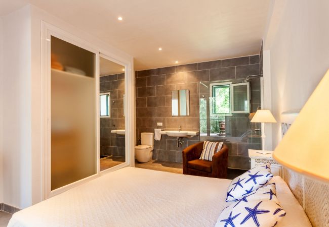 Apartamento en Cala Figuera - Harbour View 2 Apartamento Vacacional junto al Mar en un Animado Pueblo Pesquero en Cala Figuera Apartamento en Cala Figuera - Harbour View 2 Apartamento Vacacional junto al Mar en un Animado Pueblo Pesquero en Cala Figuera