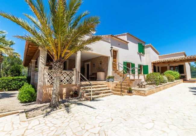 Chalet en Santanyi - Casa Aurora » Amplia casa vacacional con piscina a 100m de la playa 