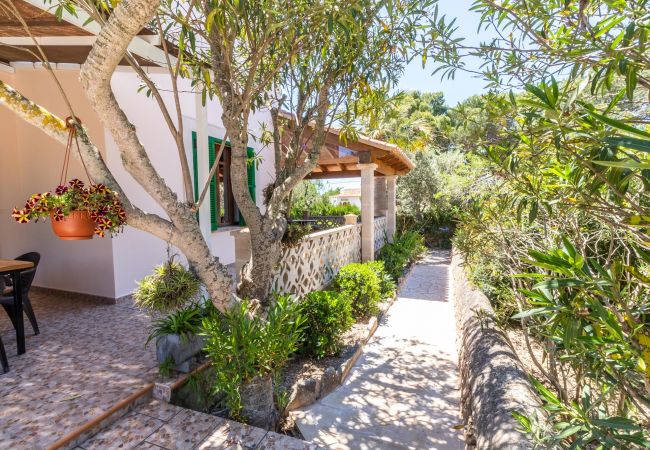 Chalet en Santanyi - Casa de vacaciones junto al mar con piscina privada cerca de la playa en Cala Santanyí Chalet en Santanyi - Casa de vacaciones junto al mar con piscina privada cerca de la playa en Cala Santanyí