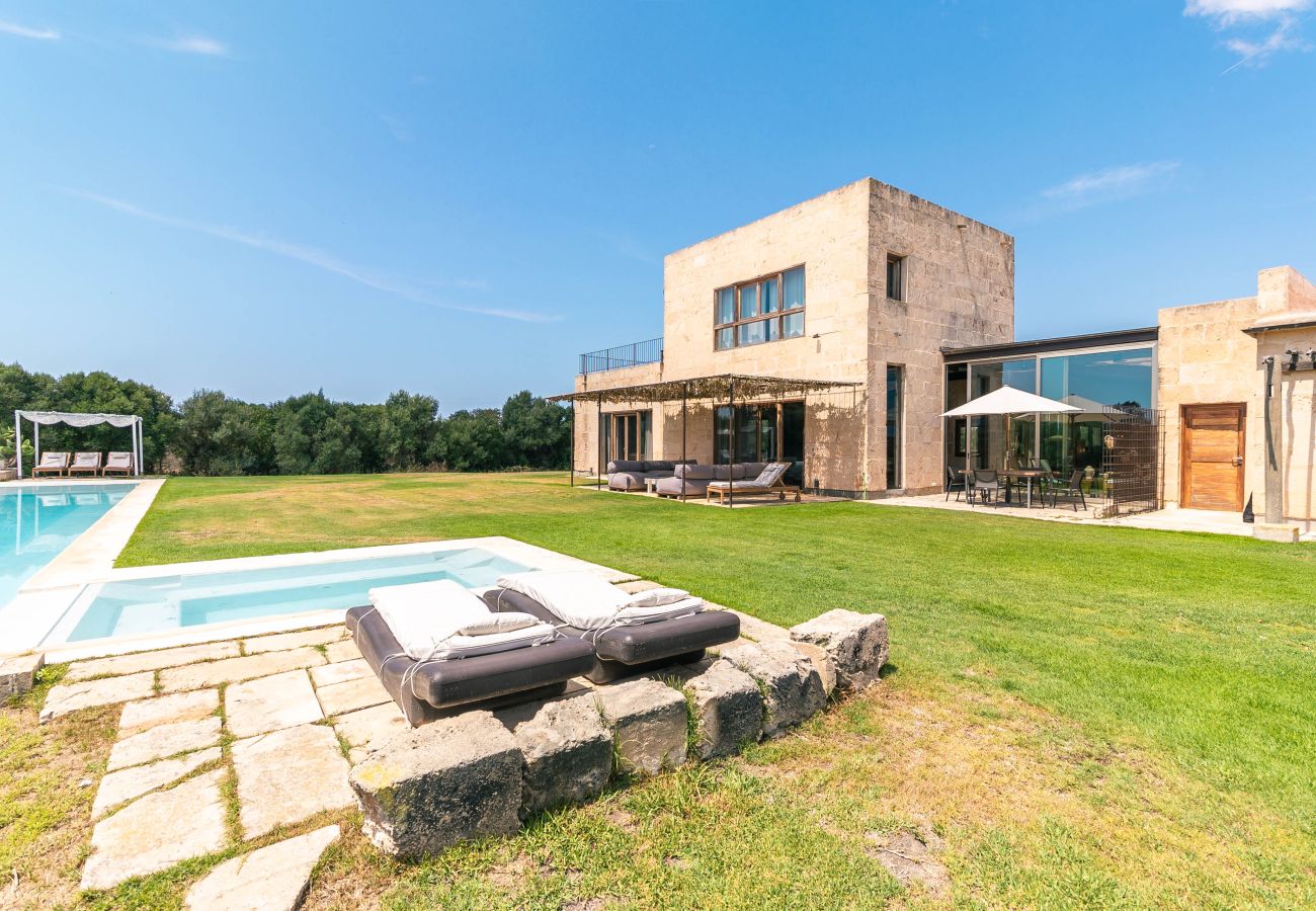 Finca en Campos - Son Coranta casa vacacional con estilo rústico y piscina en un entorno tranquilo y natural en Campos