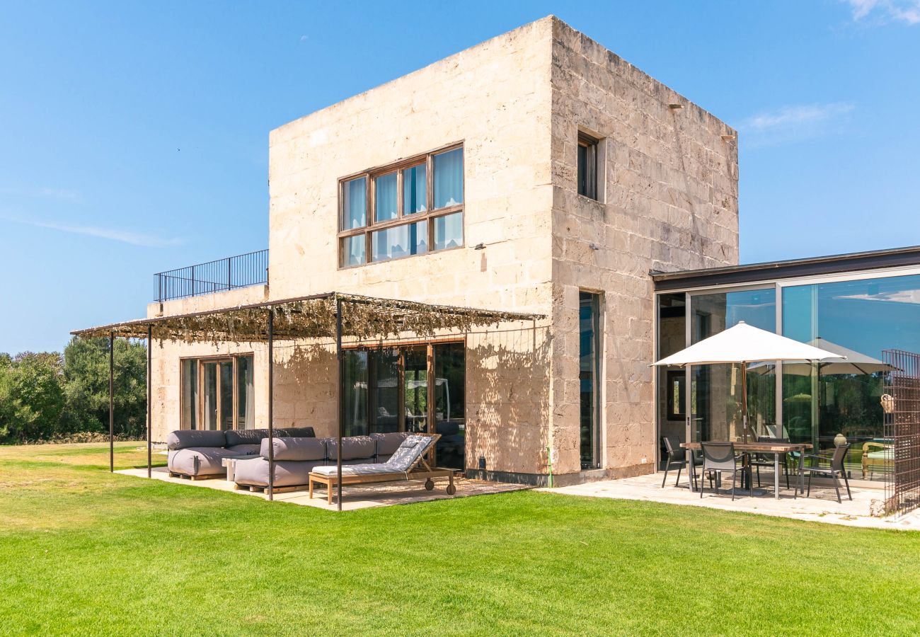 Finca en Campos - Son Coranta casa vacacional con estilo rústico y piscina en un entorno tranquilo y natural en Campos