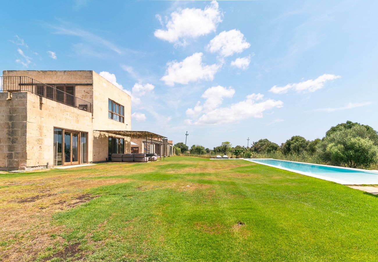 Finca en Campos - Son Coranta casa vacacional con estilo rústico y piscina en un entorno tranquilo y natural en Campos